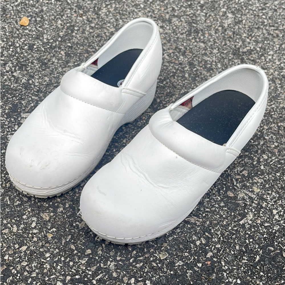 Nursing clogs hardly worn just have been sitting in garage